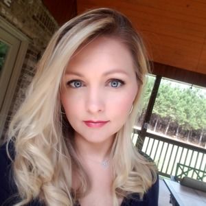 Meet your Posher, Jenifer